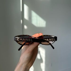 Chanel limited edition 18K rectangle sunglasses A71280